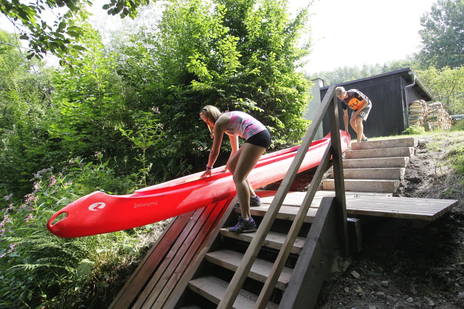 Ubytování-Lisny-pristup-k-rece-kanoe